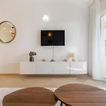 Apartment Seaside With Pool *